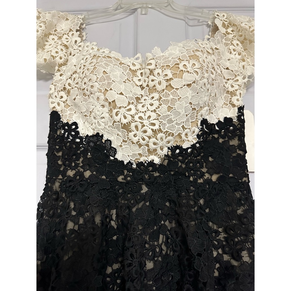 NWT RENE RUIZ TWO PIECE SET - LACE DETAILING - Picture 5 of 10